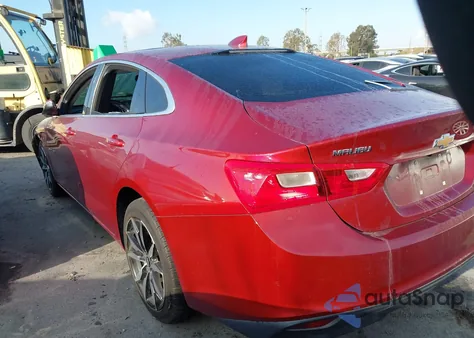 2018 Chevrolet Malibu Lt z USA, uszkodzony, nr VIN 1G1ZD5ST5JF228101